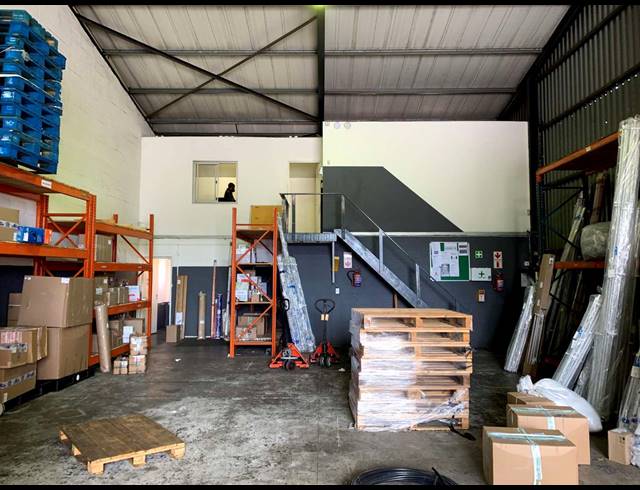 230M² FACTORY TO LET IN GOODWOOD CENTRAL